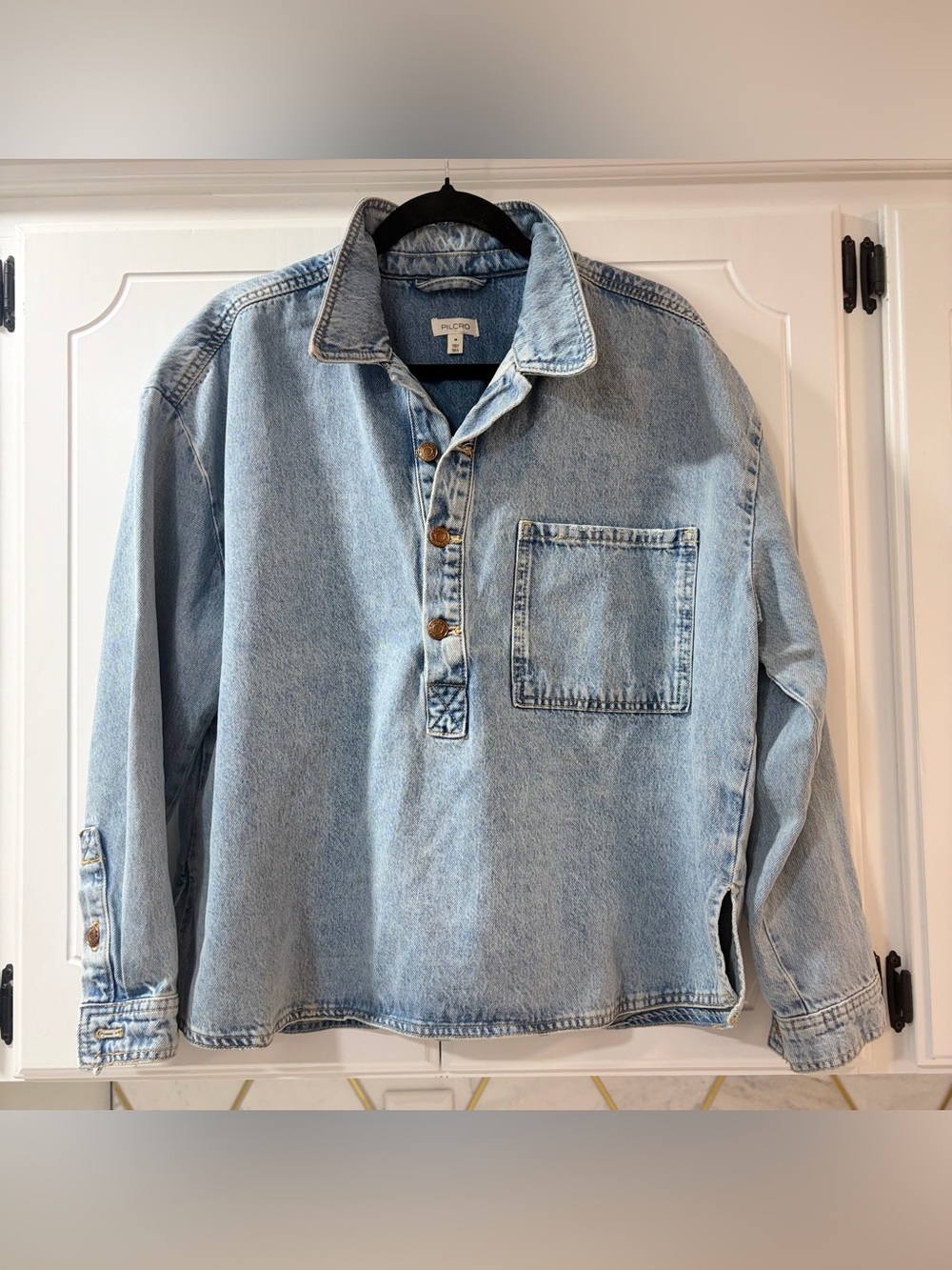 Anthropologie Pilcro Oversized Denim Popover Henley Top Light Wash Medium Cotton